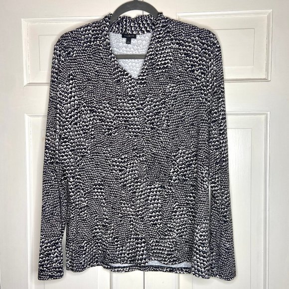 TALBOTS V-Neck Long Sleeve Knit Top in Snakeskin Print Sz XL Soft‎ Reptile - Picture 1 of 5